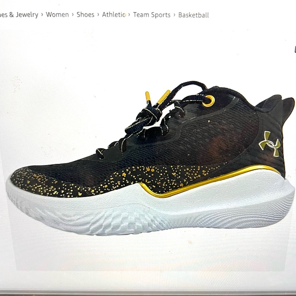 Under Armour Women’s Flow Breakthru 2 Basketball shoes